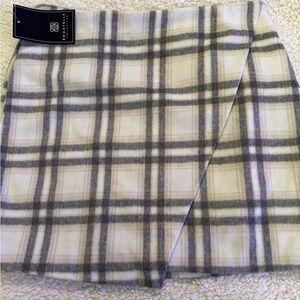 Bagatelle Collection Plaid Skirt Size Large NWT